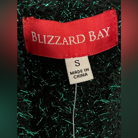 Christmas vest. Perfect for the holidays! - Picture 1 of 3